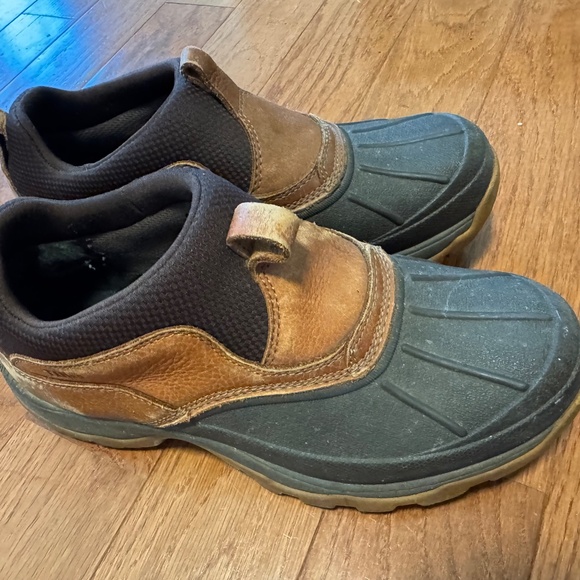 L.L. Bean Women's Storm Chaser Slip On Waterproof Shoes - 7 - Picture 3 of 8